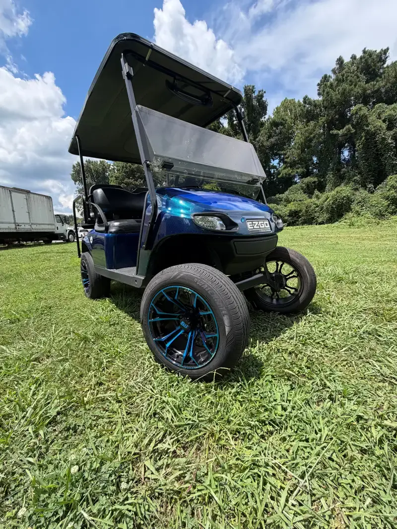 2022 E-Z-GO TXT photo 1