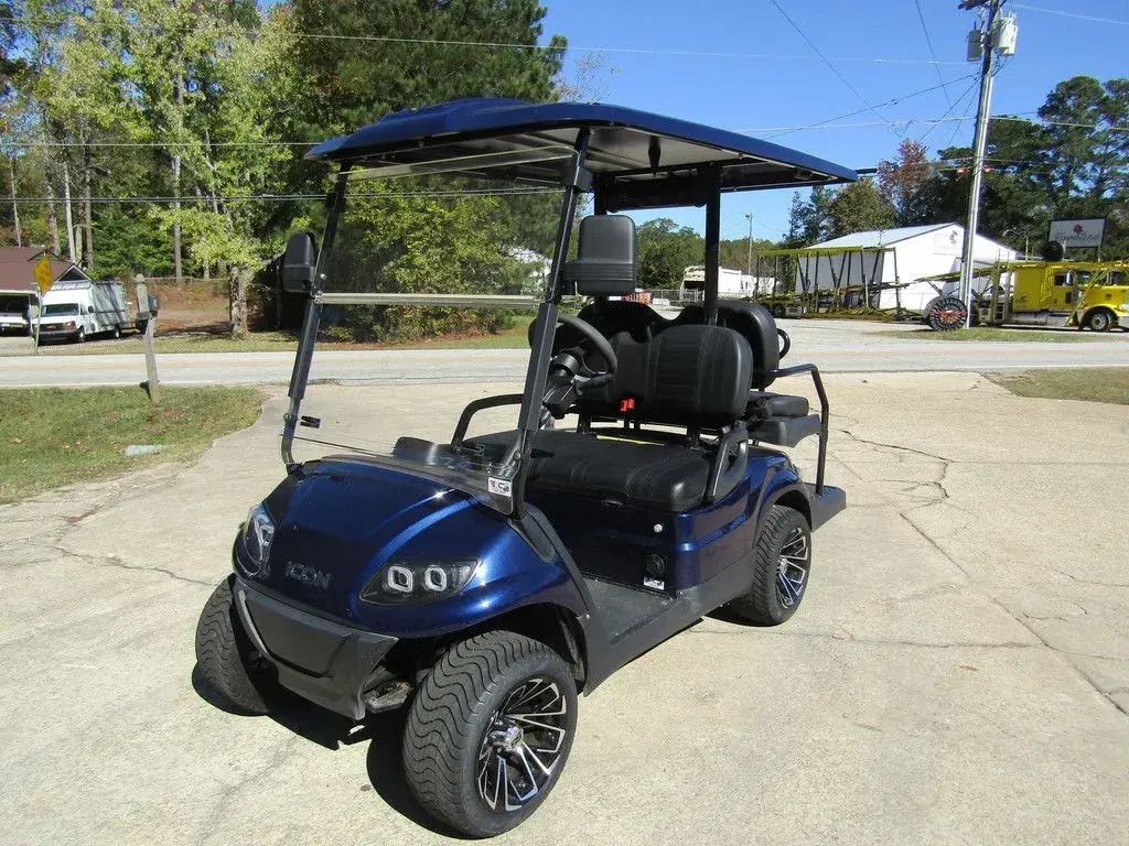 2023 ICON I40 photo 1