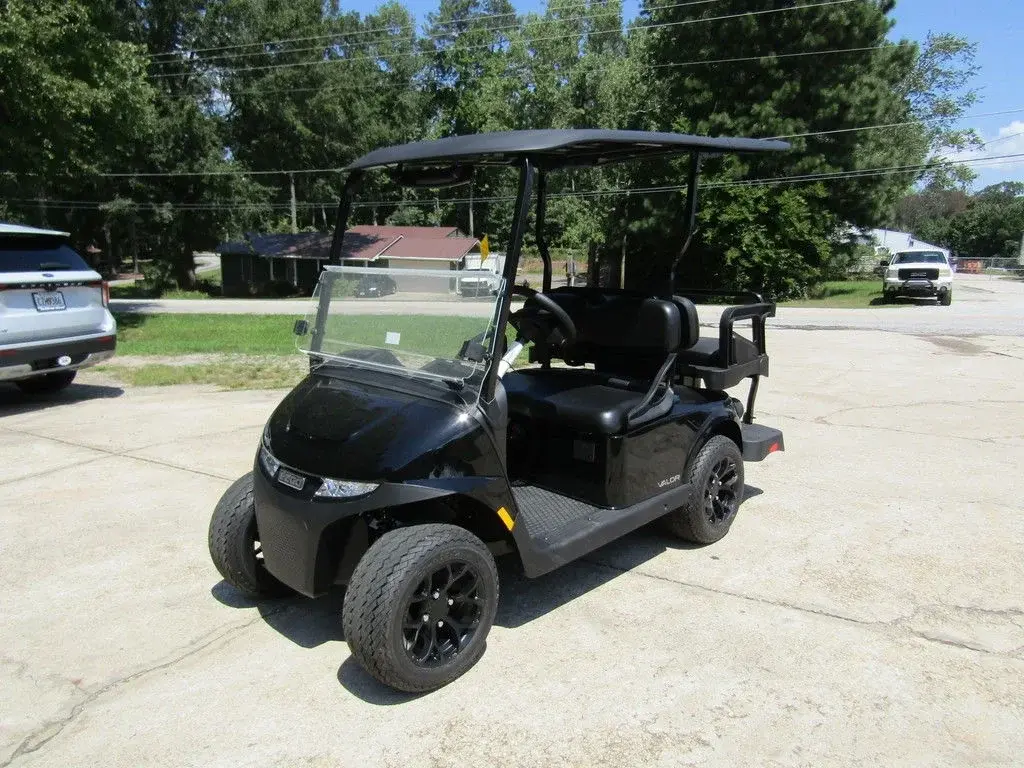 2027 E-Z-GO RXV 4 Valor S 13.5 Gas Black photo 1