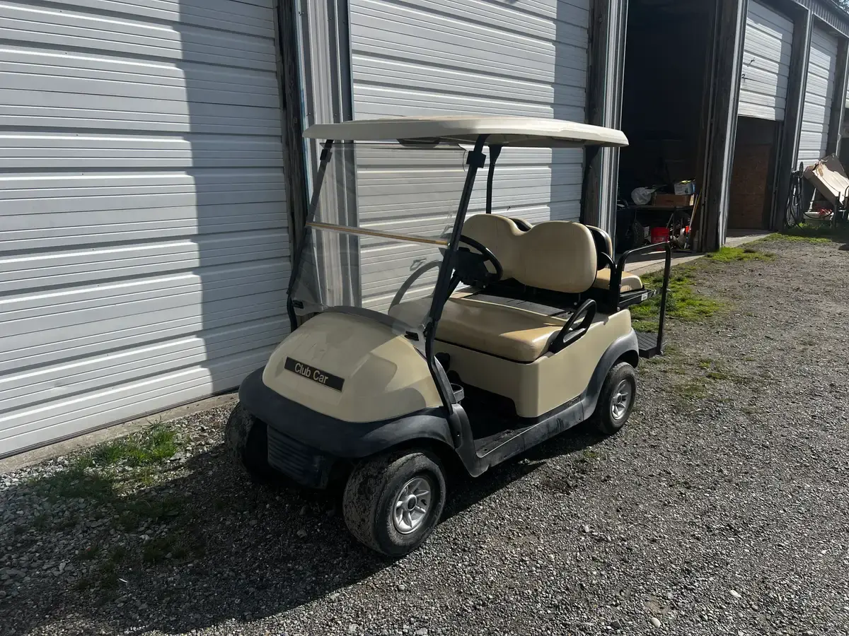 2006 Club Car Precedent Gas photo 1