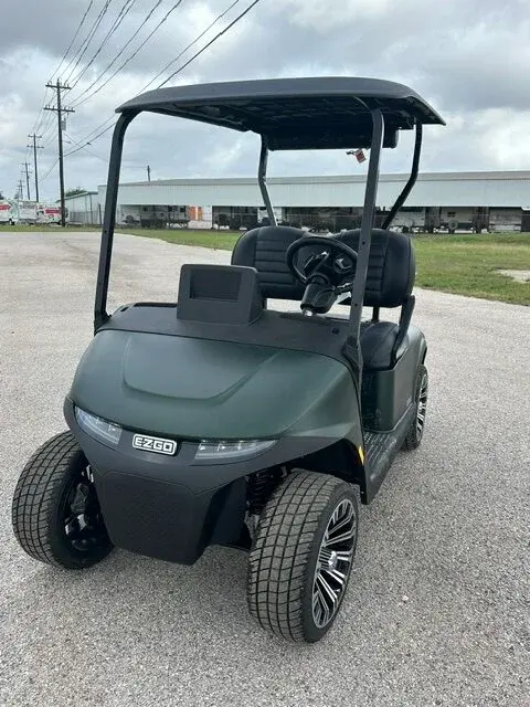 2026 E-Z-GO RXV ELiTE Lithium photo 1