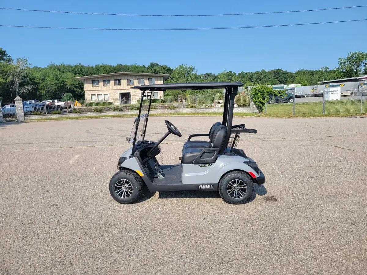 2027 Yamaha Drive QuieTech EFI photo 1
