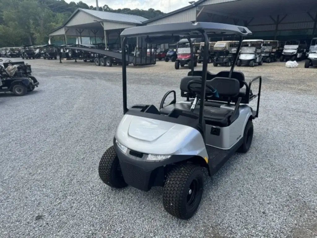 2026 E-Z-GO Valor 48V Electric photo 1