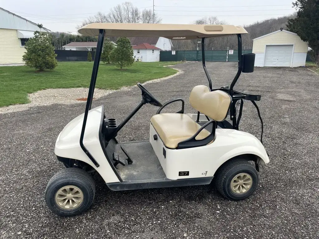 2021 E-Z-GO TXT photo 1
