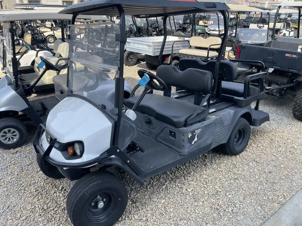 2018 Cushman Shuttle 2+2 photo 1