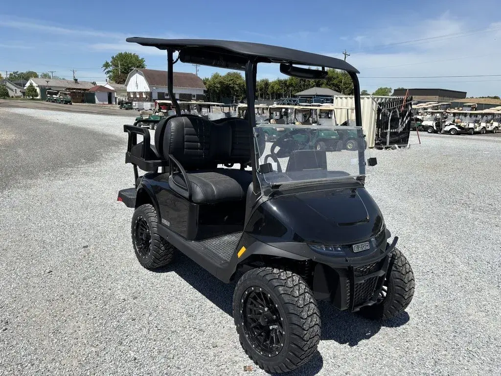2026 E-Z-GO RXV ELiTE Lithium photo 1