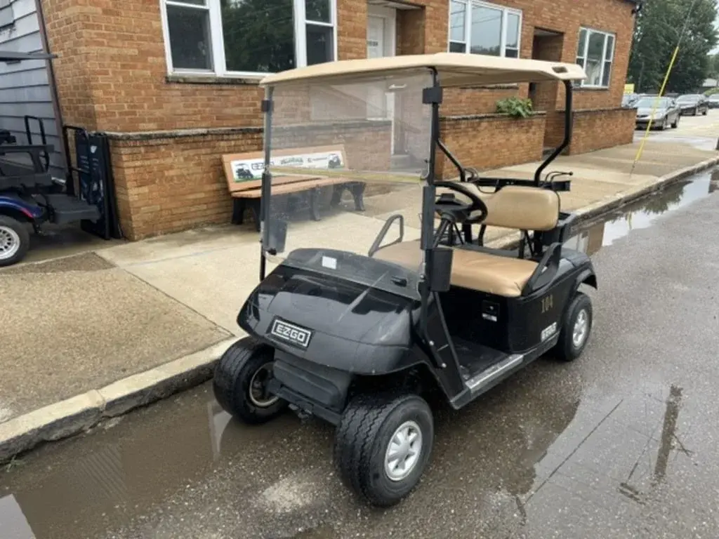 2012 E-Z-GO TXT photo 1