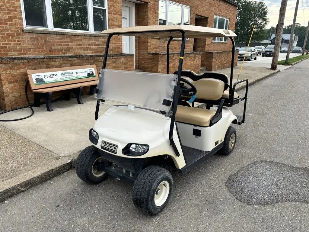 2020 E-Z-GO TXT photo 1