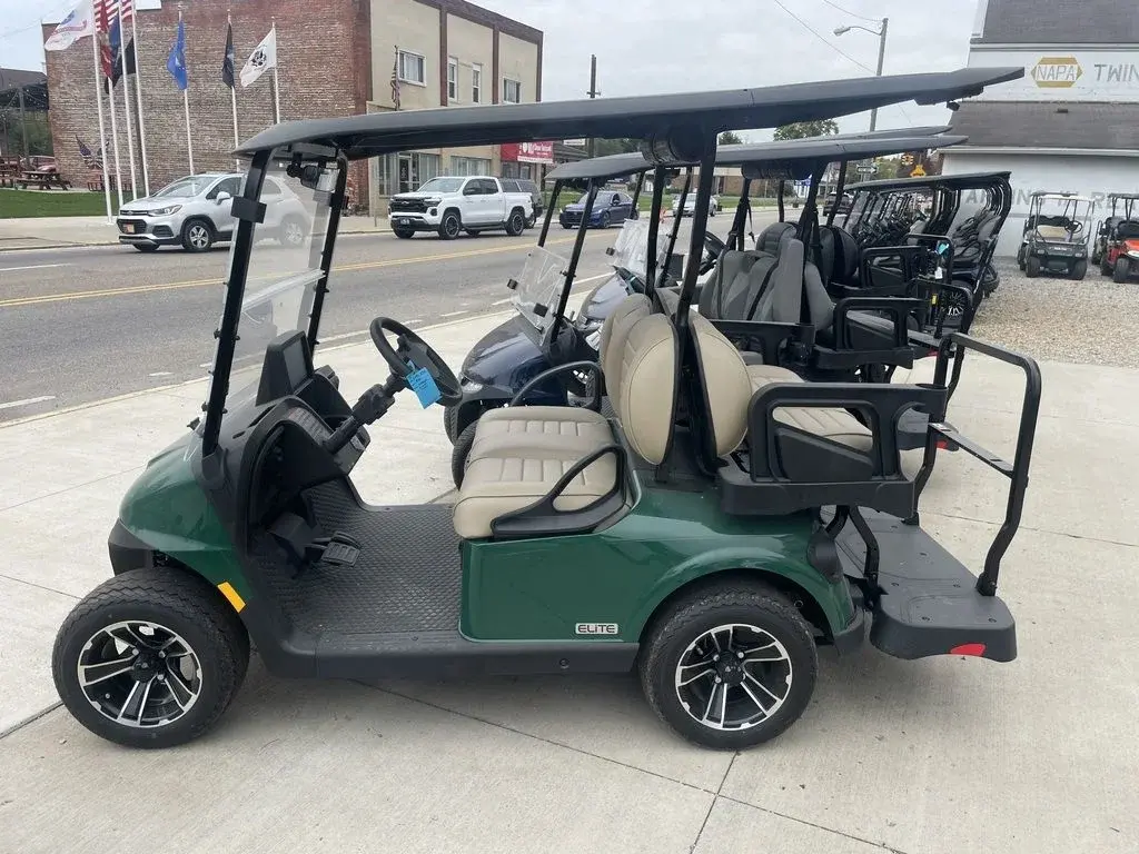 2026 E-Z-GO RXV photo 1