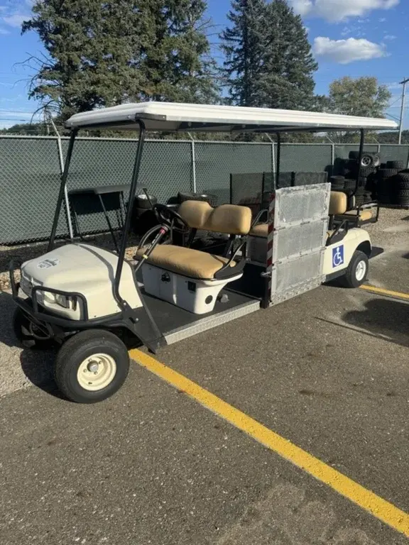 2011 E-Z-GO ADA Handicap Cart photo 1