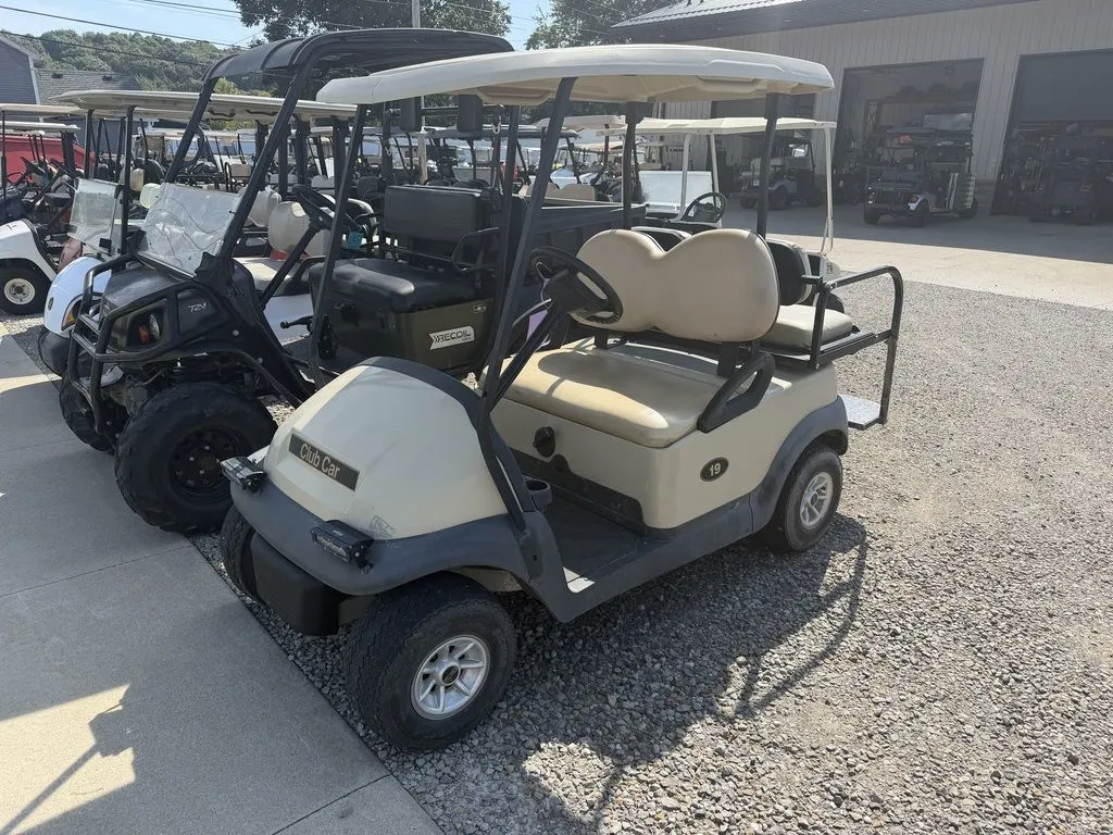 2005 Club Car Precedent photo 1