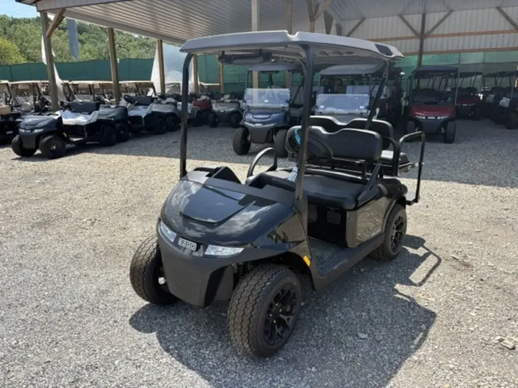 2027 E-Z-GO RXV Valor S + 13.5 Gas Black photo 1