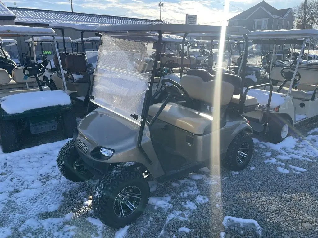 2021 E-Z-GO TXT photo 1