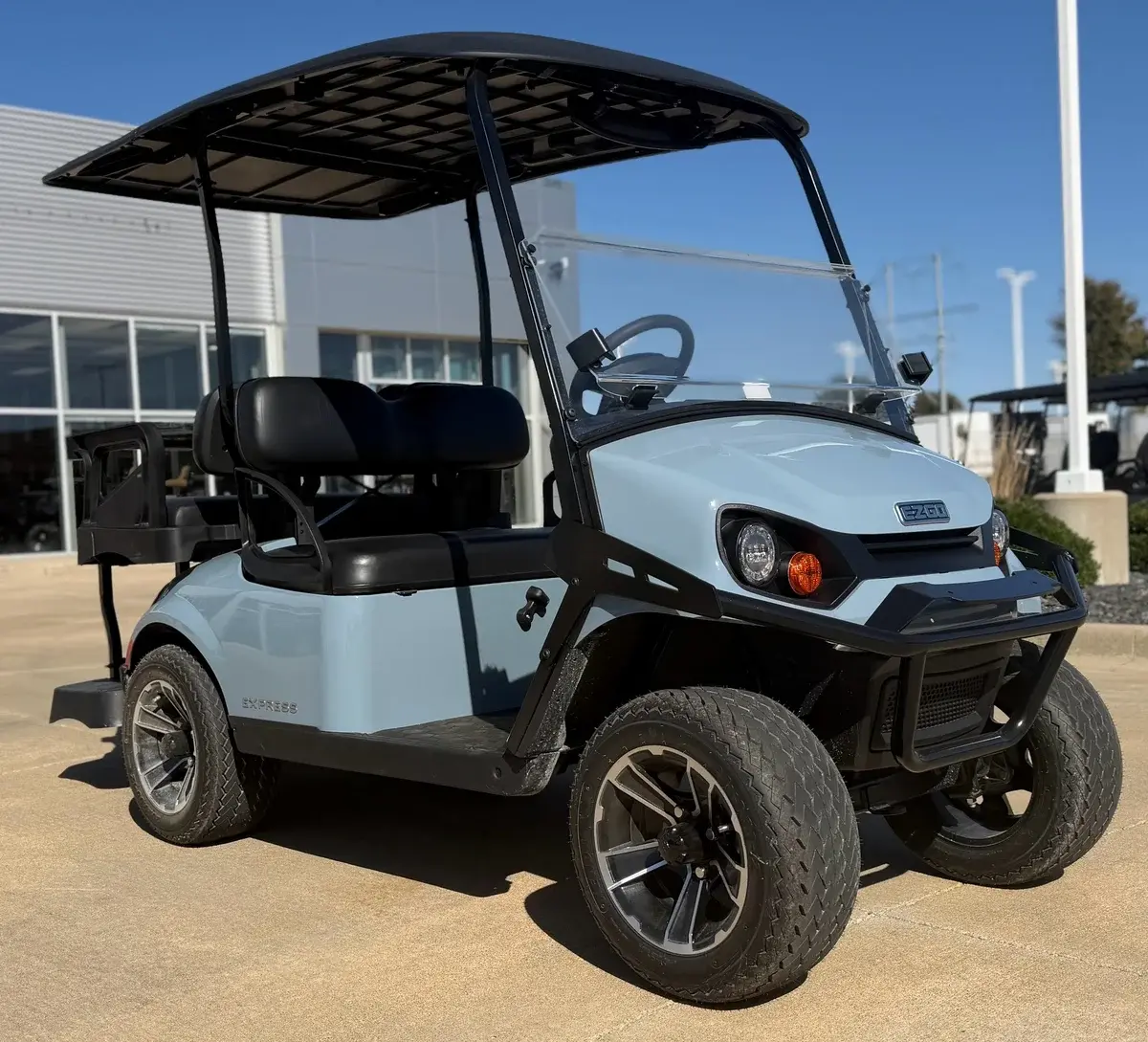 2026 E-Z-GO Express photo 1
