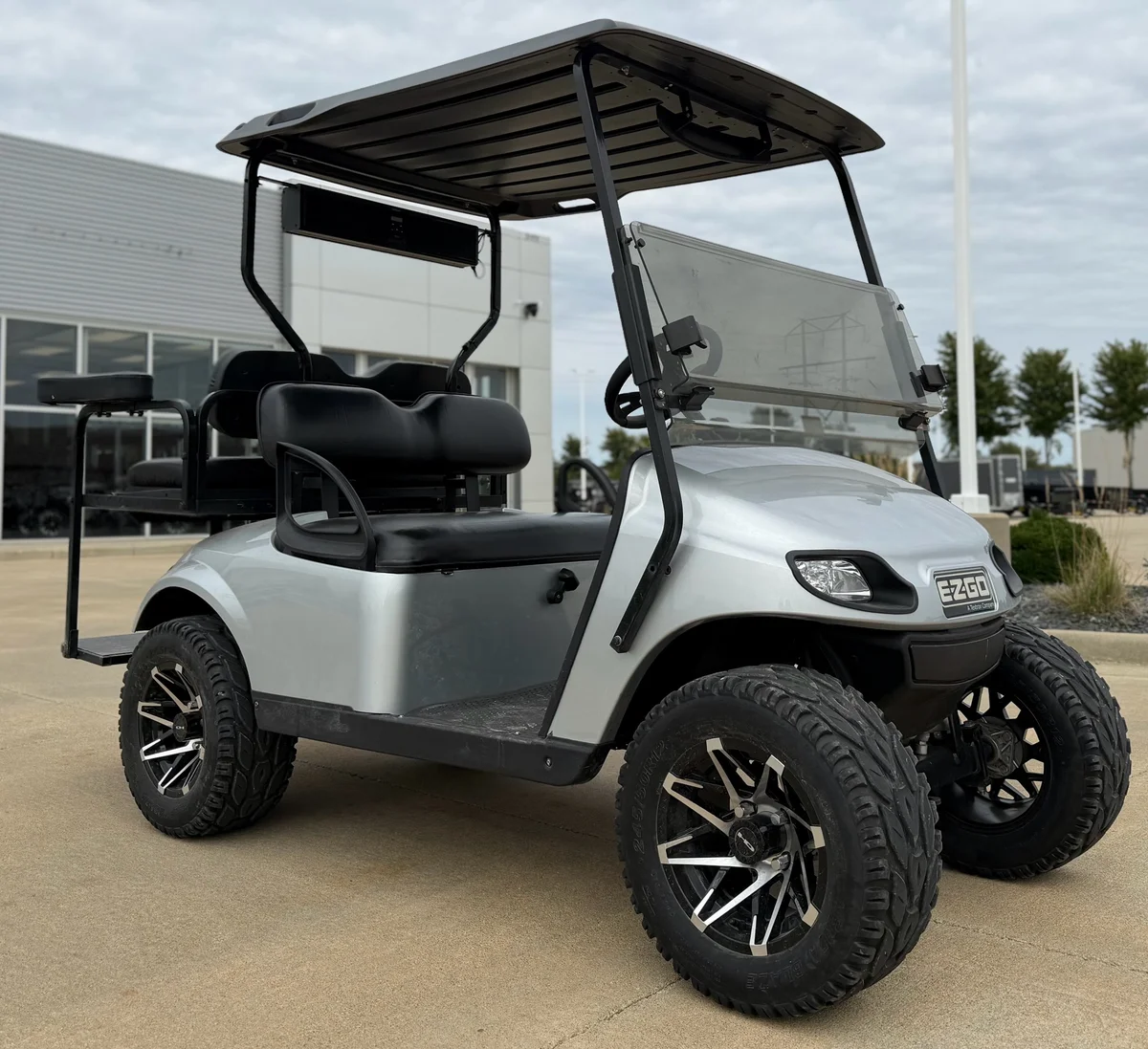 2018 E-Z-GO Freedom photo 1