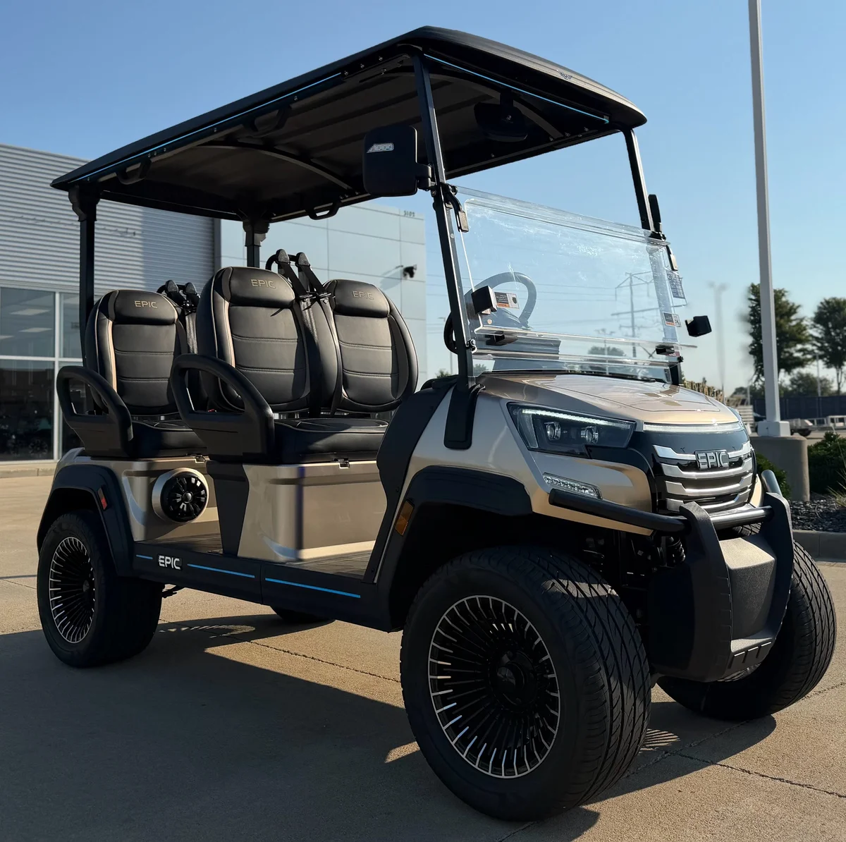 2025 Epic Carts E40FX photo 1