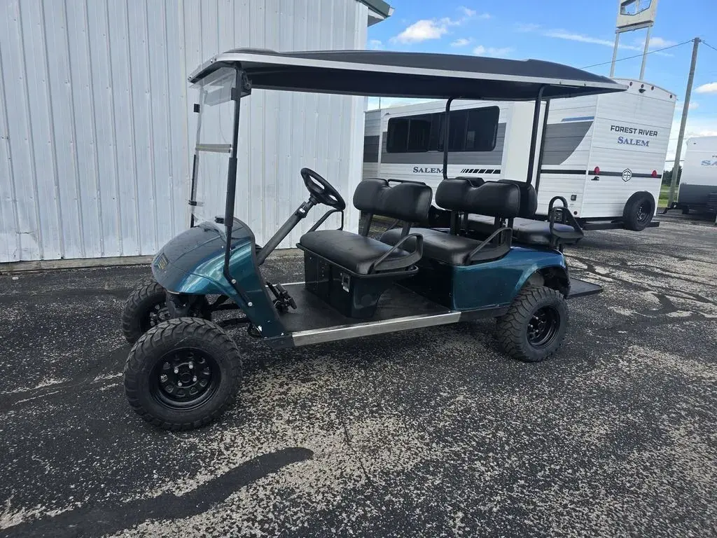 2006 E-Z-GO TXT photo 1