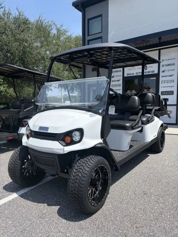 2027 E-Z-GO Express 6 Valor S 48V Bright White photo 1