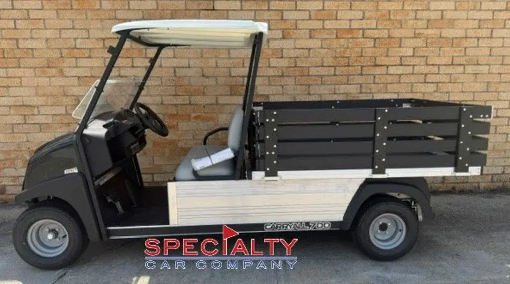2027 Club Car Carryall 700 photo 1