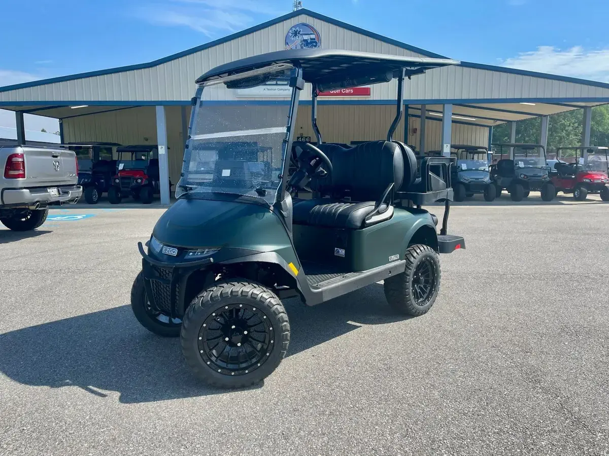 2026 E-Z-GO RXV ELiTE Lithium photo 1