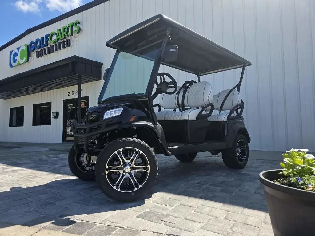 2027 Club Car Onward 4 Passenger photo 1