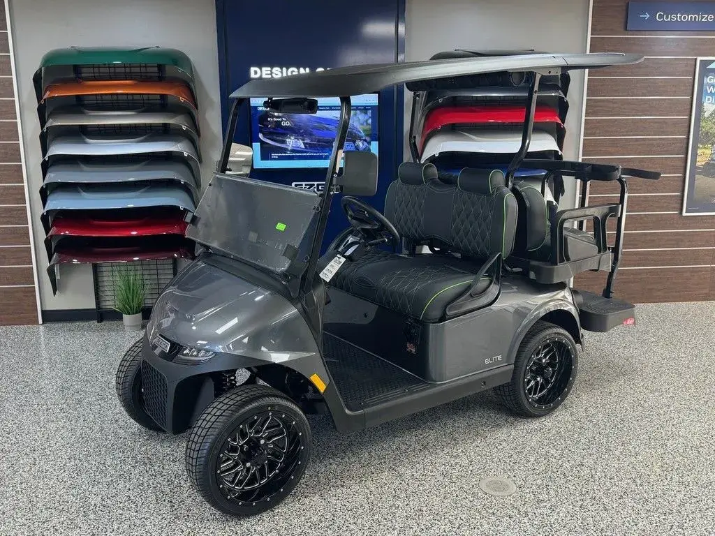 2026 E-Z-GO RXV ELiTE Lithium photo 1