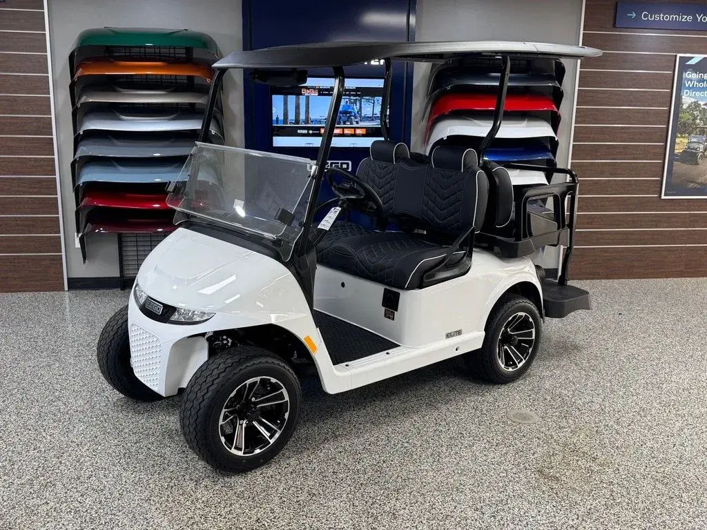 2026 E-Z-GO RXV ELiTE Lithium photo 1