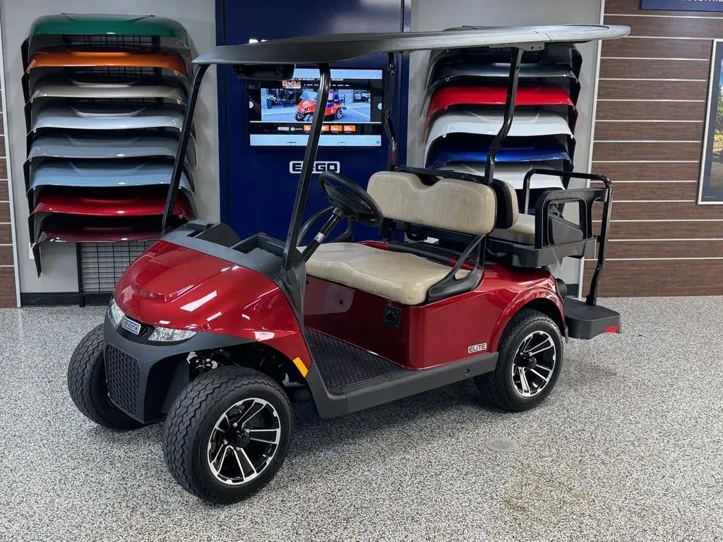 2026 E-Z-GO RXV ELiTE Lithium photo 1