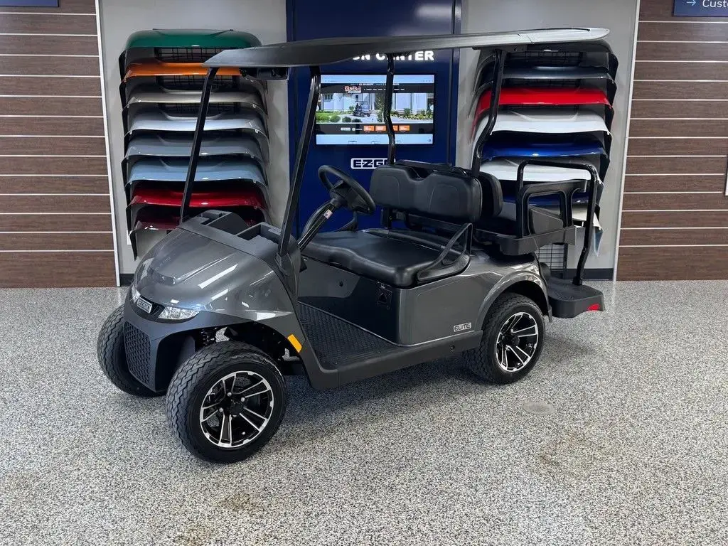 2026 E-Z-GO RXV ELiTE Lithium photo 1