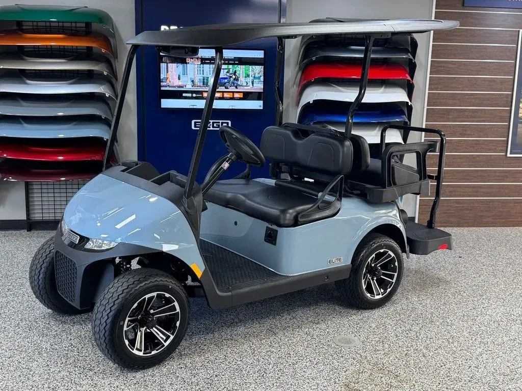 2026 E-Z-GO RXV ELiTE Lithium photo 1