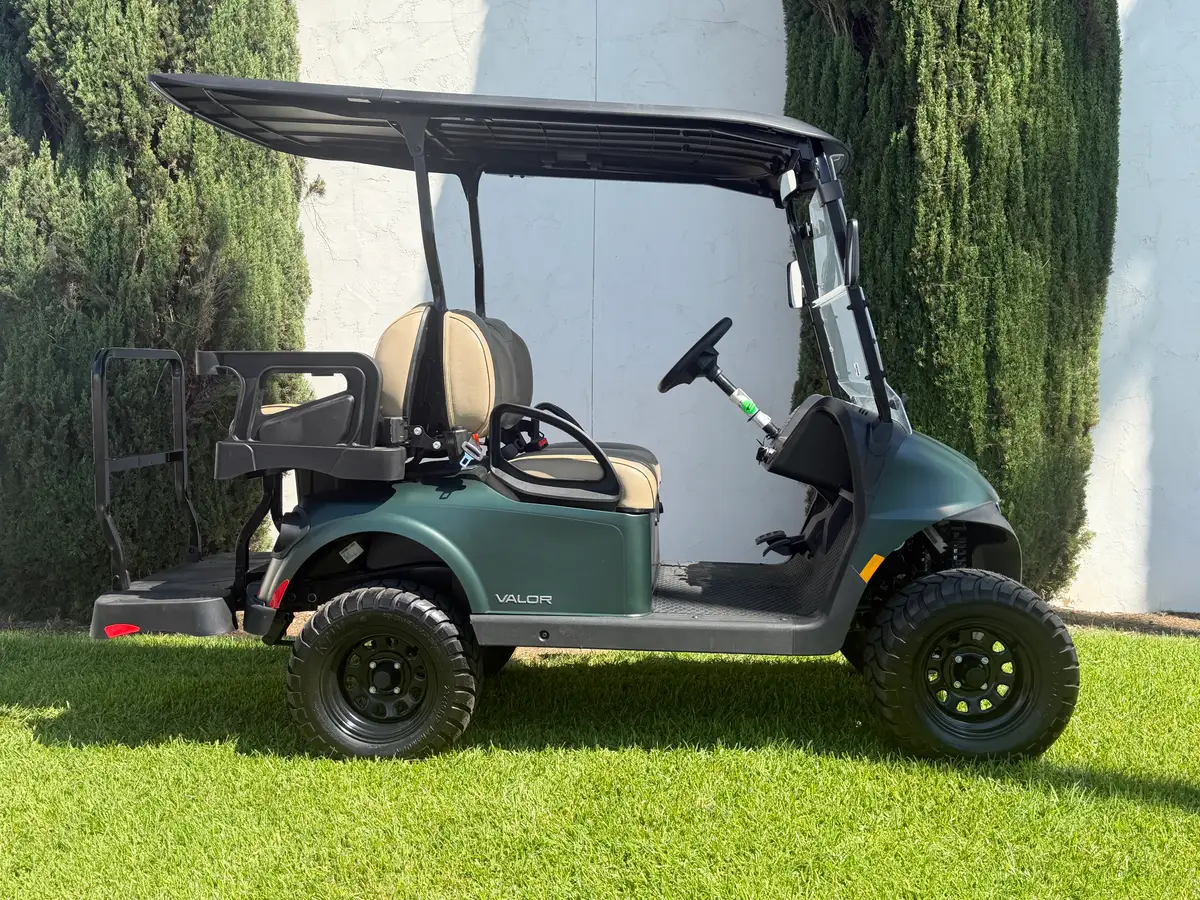 2026 E-Z-GO RXV 4 Valor S 48V Matte Green photo 1