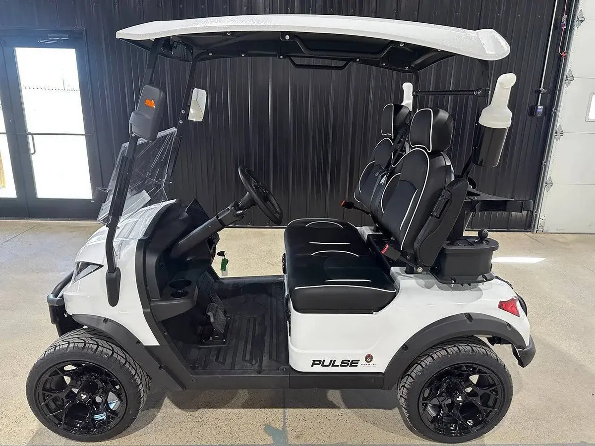 2027 Bintelli Active EV Pulse 2PR photo 1