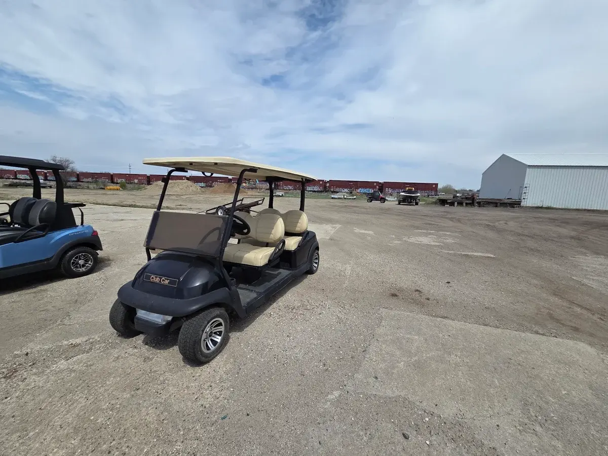 2014 Club Car Precedent photo 1