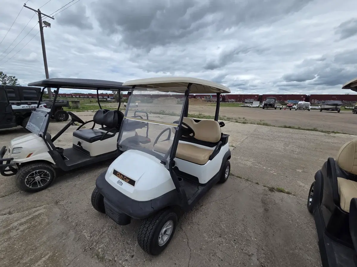 2015 Club Car Precedent photo 1