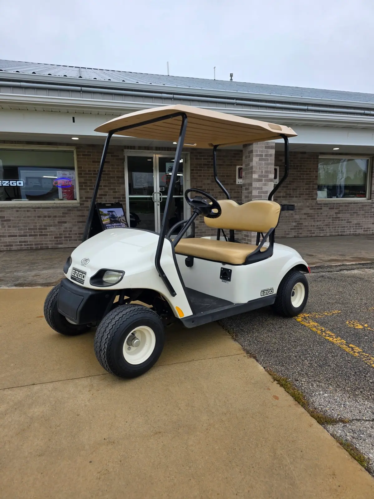 2015 E-Z-GO Freedom photo 1