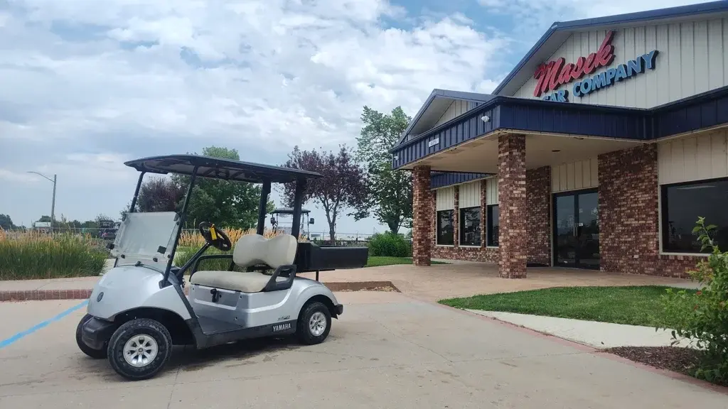 2018 Yamaha QuieTech Utility Golf Car photo 1