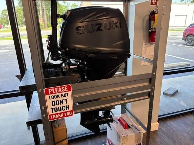 2026 Suzuki Marine Outboards DF25AESSS TILLER photo 1