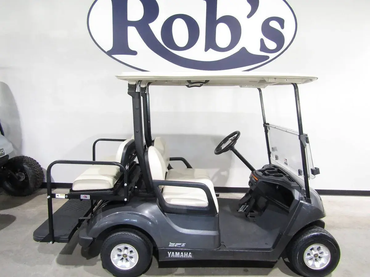 2022 Yamaha Drive Stock 4-seater golf cart photo 1