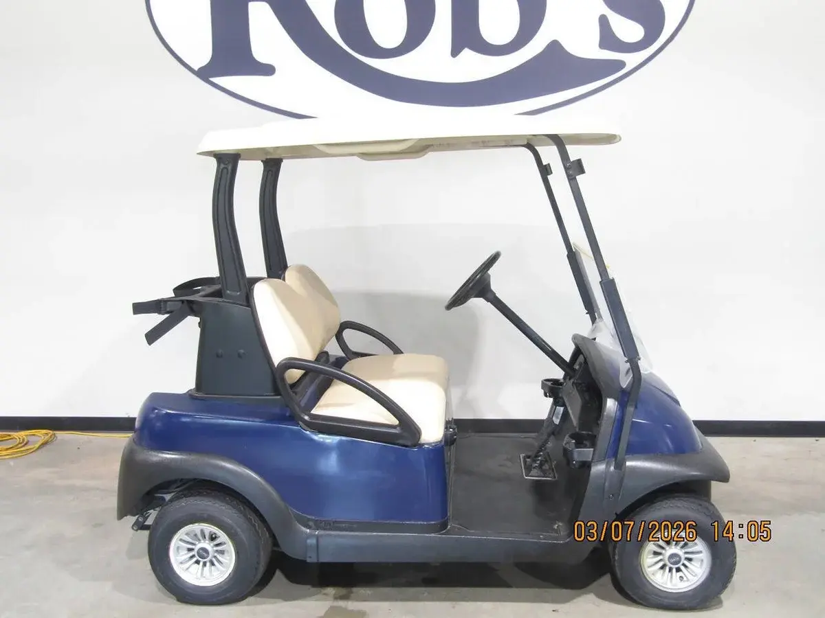 2018 Club Car Precedent Stock  golf cart photo 1