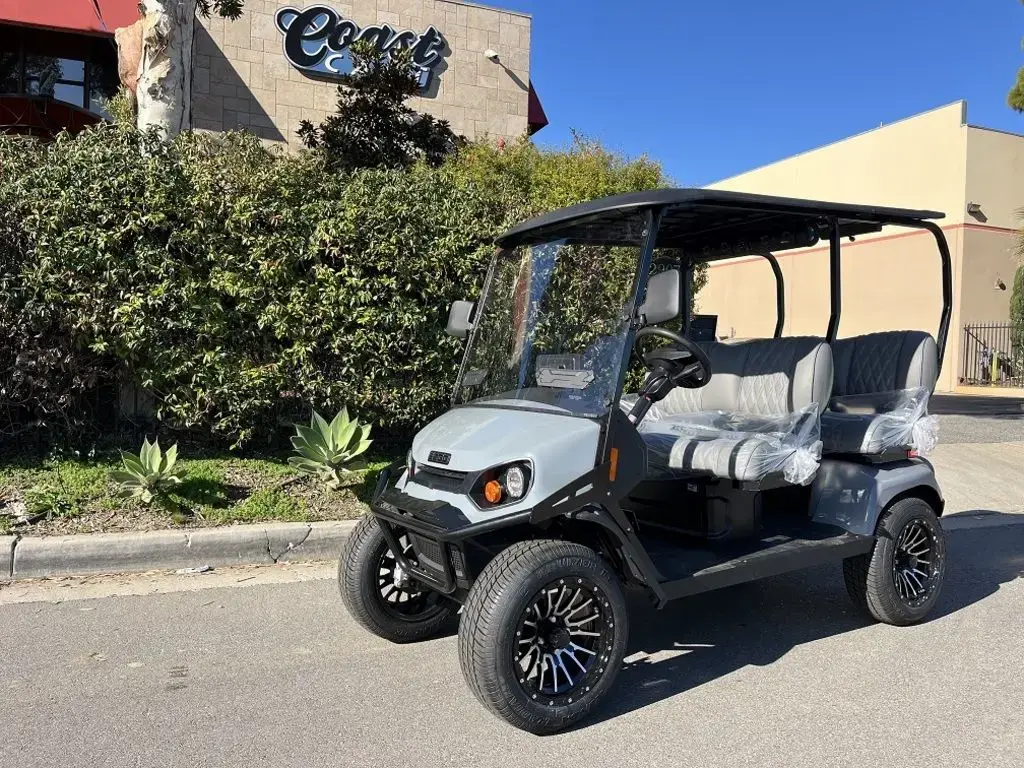 2026 E-Z-GO Liberty ELiTE Lithium photo 1