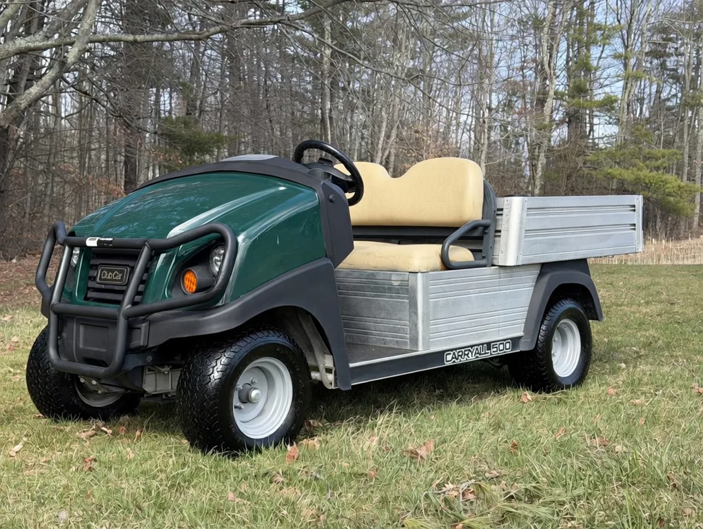 2019 Club Car Carryall photo 1