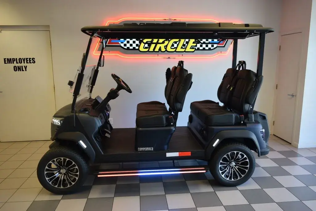 2026 Voyager Electric Vehicles Commander 4P-Non Lifted photo 1