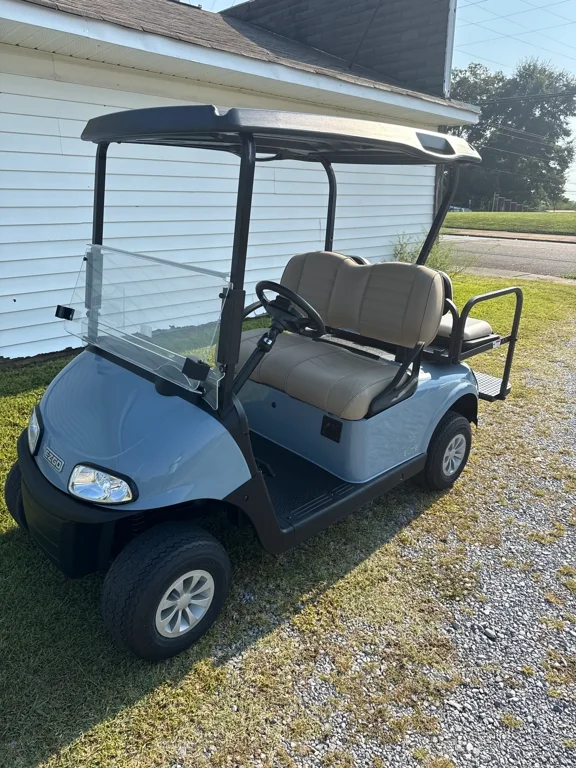 2022 E-Z-GO RXV photo 1