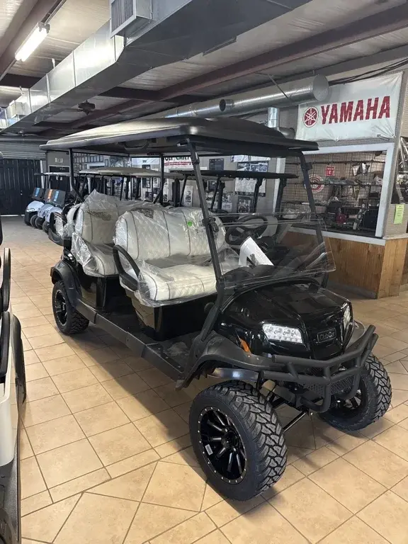 2027 Club Car Onward 6 Passenger photo 1