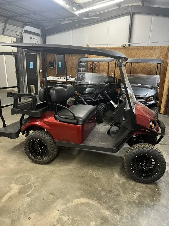 2025 E-Z-GO S4 GAS photo 1
