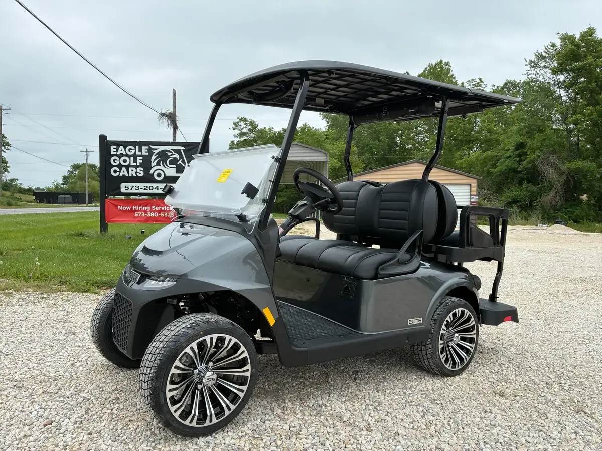 2026 E-Z-GO RXV 4 Touring ST ELiTE Lithium photo 1