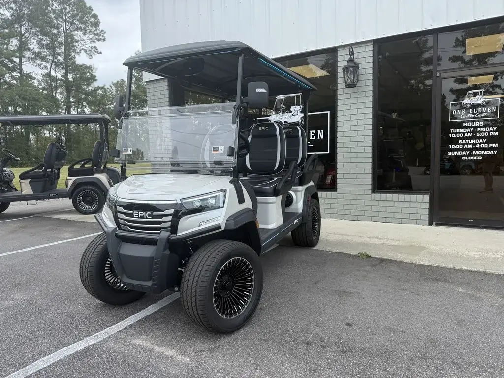 2025 Epic Carts E40FX photo 1