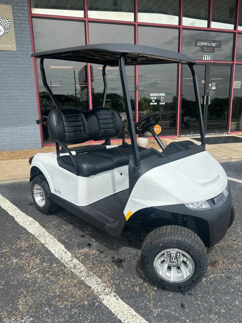 2025 E-Z-GO Freedom photo 1