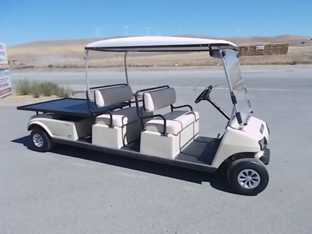 2009 Club Car Villager 8 photo 1