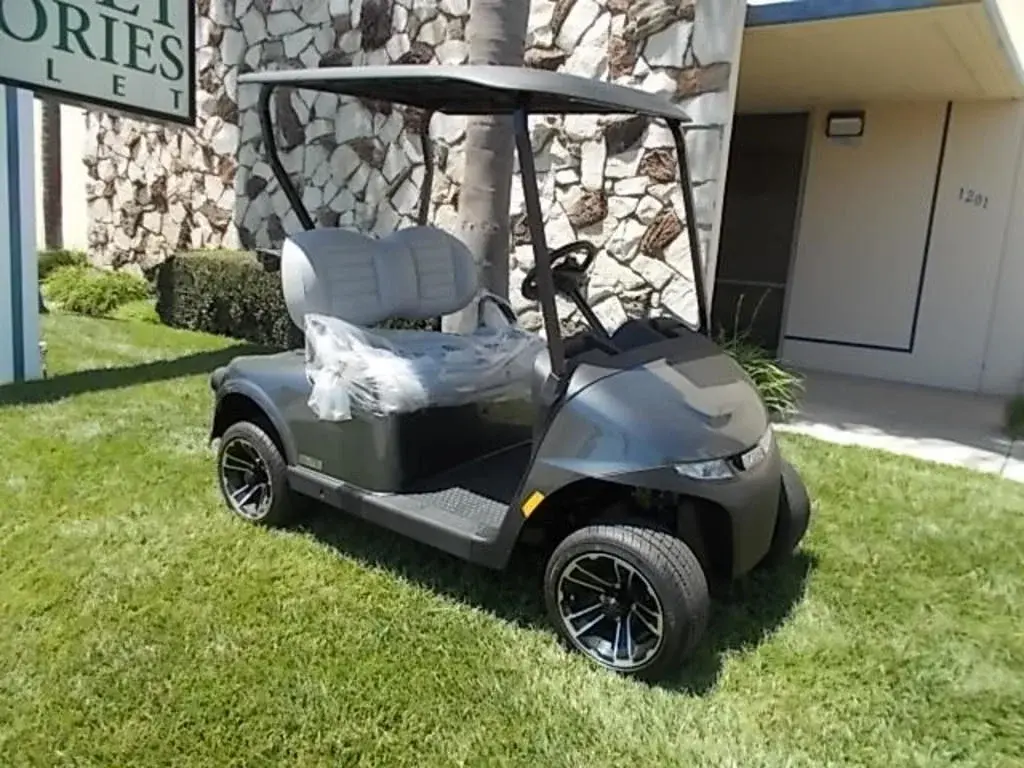 2026 E-Z-GO Freedom ELiTE Lithium photo 1